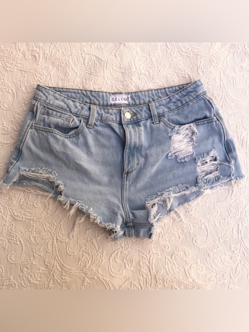 Cello Distressed High-Rise Short Frayed Cut Off Denim Light Wash Cotton Shorts